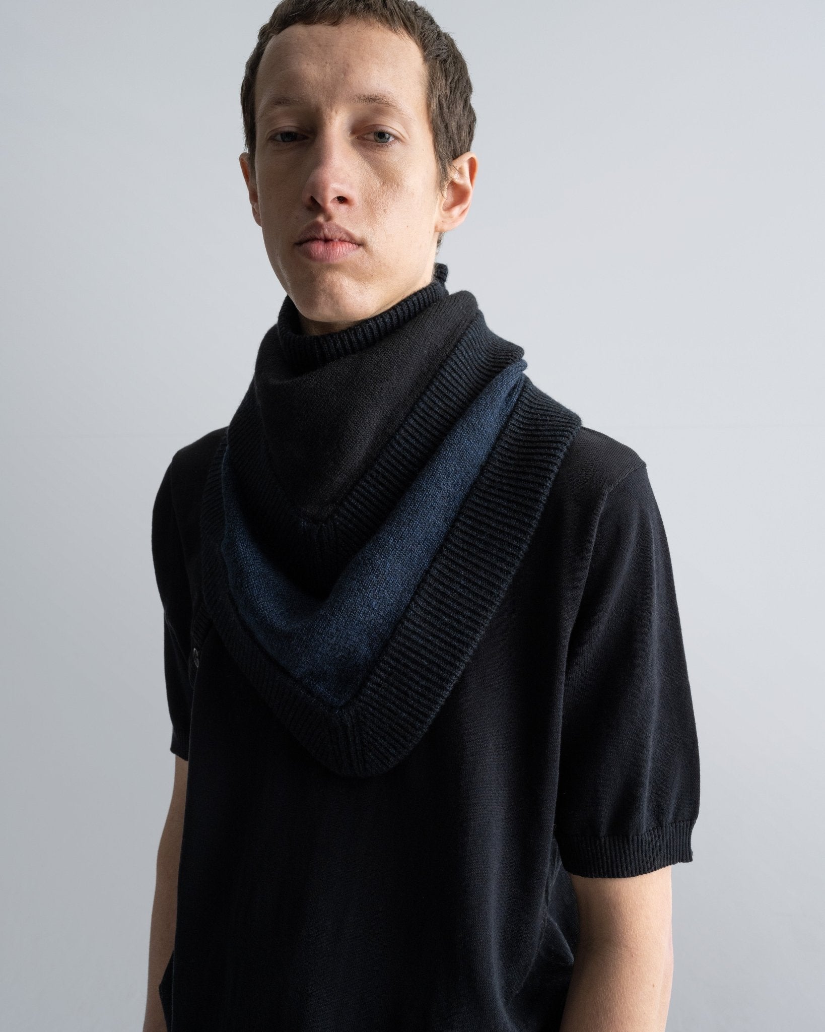 TRIANGLE SCARF - WILLIAM FAN